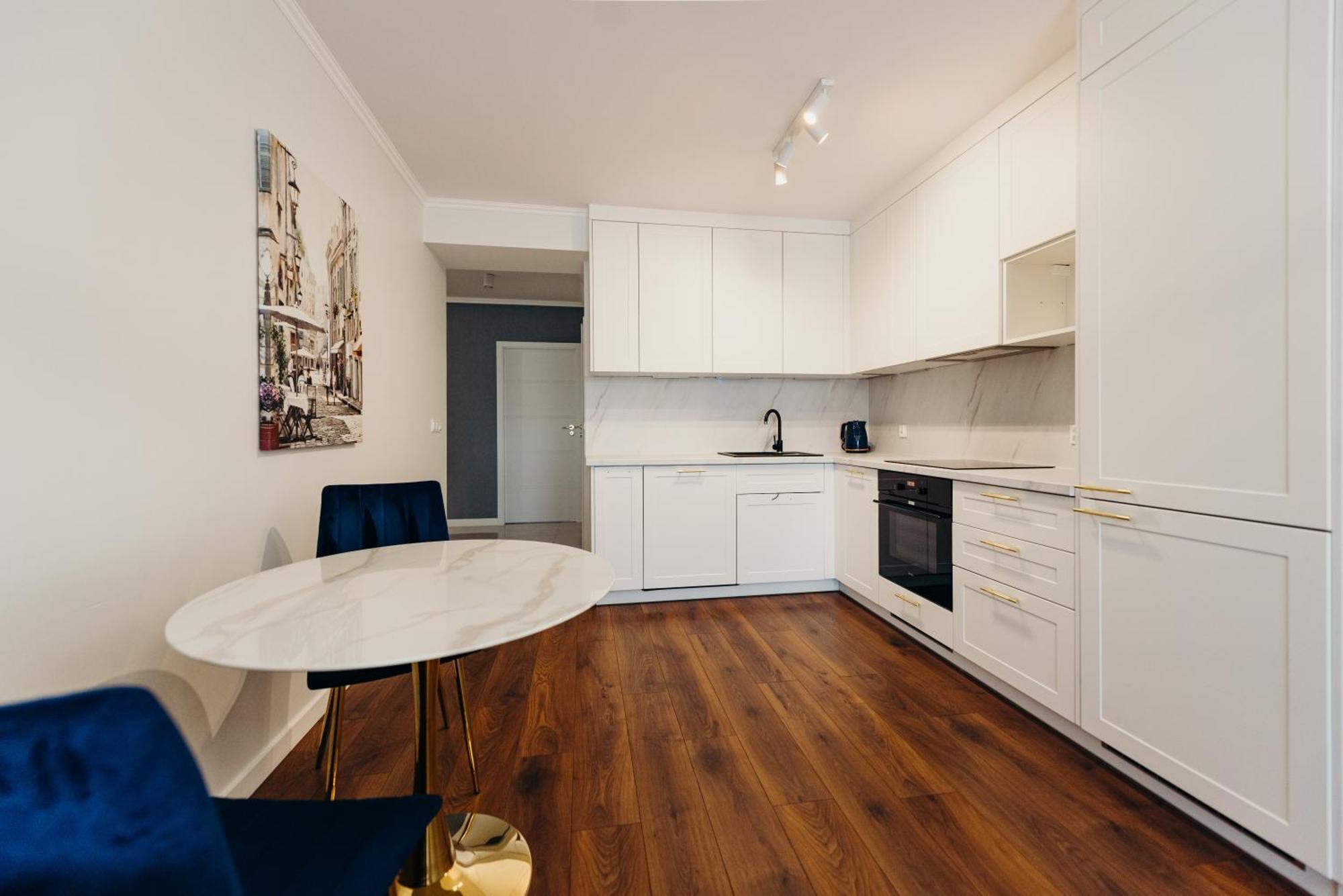 3 Bedrooms Premium Bella Blue For 8 Guests With Ac And Free Out Side Parking Rzeszow Exterior photo