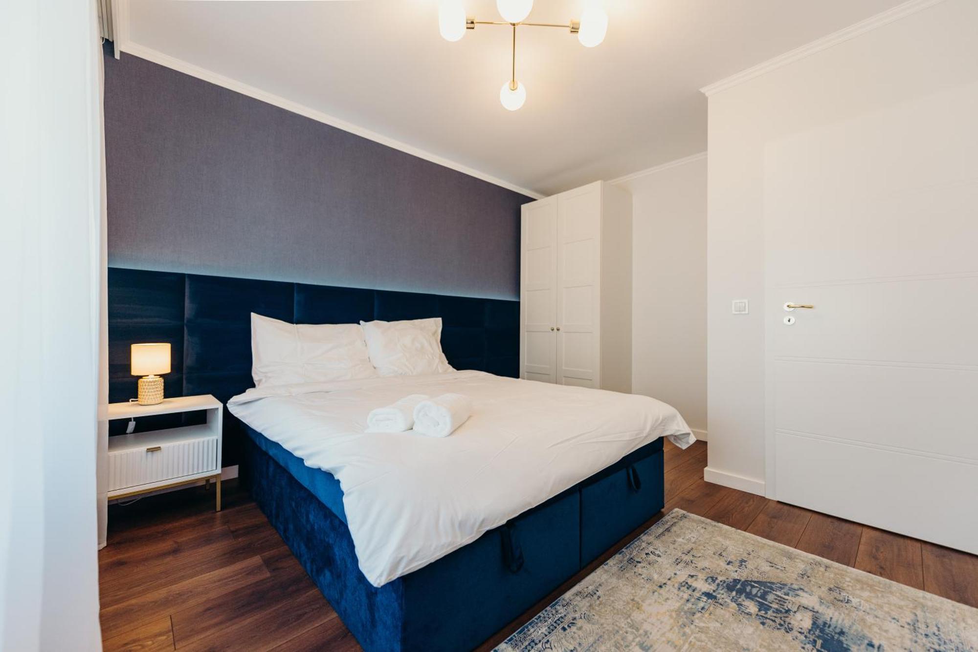 3 Bedrooms Premium Bella Blue For 8 Guests With Ac And Free Out Side Parking Rzeszow Exterior photo